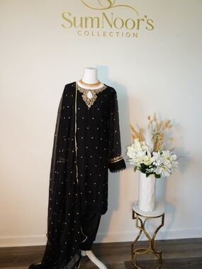 SumNoor's Black & Gold Embellished Salwar Kameez